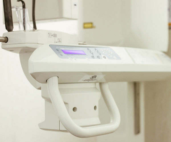 Dr Johan Hartshorne Dentist based at Intercare Medical Centre