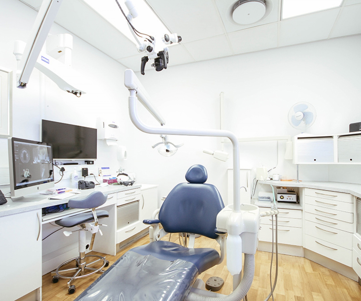 Dr Johan Hartshorne Dentist based at Intercare Medical Centre